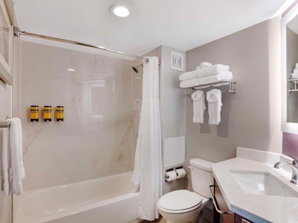 Best Western Plus Commerce Hotel : photo 4 de la chambre chambre lit king-size