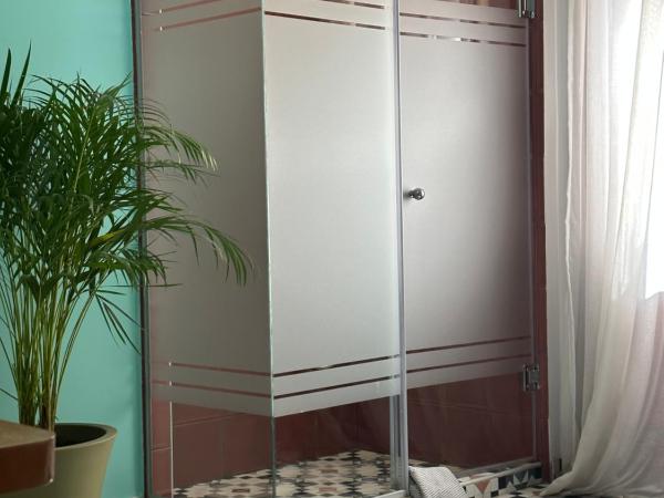 The Maroon Bottle Luxury Suites : photo 1 de la chambre chambre simple deluxe avec balcon