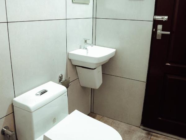 Back Packers Cochin Villa : photo 4 de la chambre chambre double ou lits jumeaux deluxe – vue sur jardin