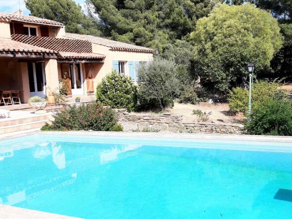 Chambre privée, piscine, pool house, cuisine d'été : photo 9 de la chambre chambre double - vue sur jardin