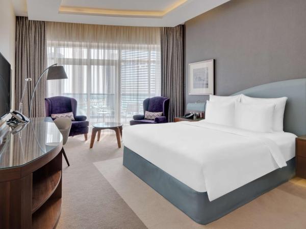 Radisson Blu Hotel, Dubai Waterfront : photo 1 de la chambre chambre supérieure avec balcon