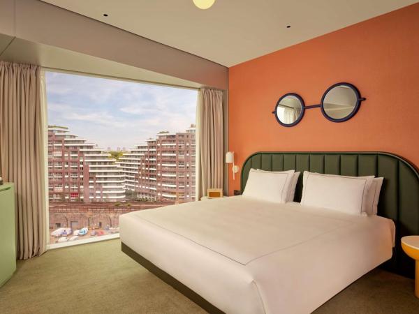 art'otel London Battersea Power Station, Powered by Radisson Hotels : photo 5 de la chambre studio lit king-size art (3 adultes)