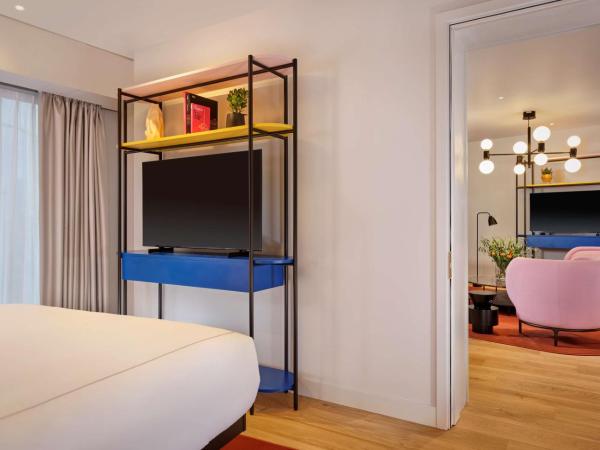 art'otel London Battersea Power Station, Powered by Radisson Hotels : photo 7 de la chambre suite junior