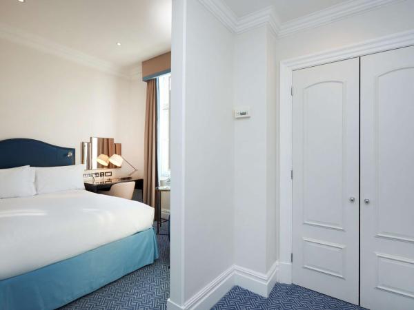 The Waldorf Hilton : photo 3 de la chambre chambre lit queen-size 