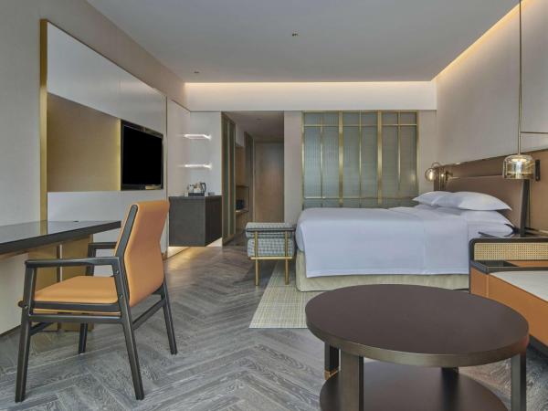 Hilton Guangzhou Science City, Free Shuttle Bus to Canton Fair : photo 3 de la chambre chambre lit king-size exécutive