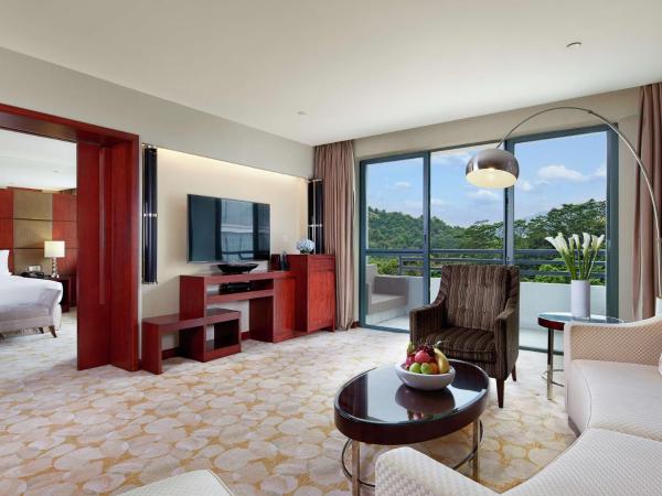 Hilton Guangzhou Science City, Free Shuttle Bus to Canton Fair : photo 1 de la chambre suite king 1 chambre avec balcon
