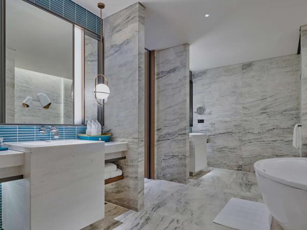 Hilton Chongqing Liangjiang New Area : photo 7 de la chambre suite deluxe avec lit king-size