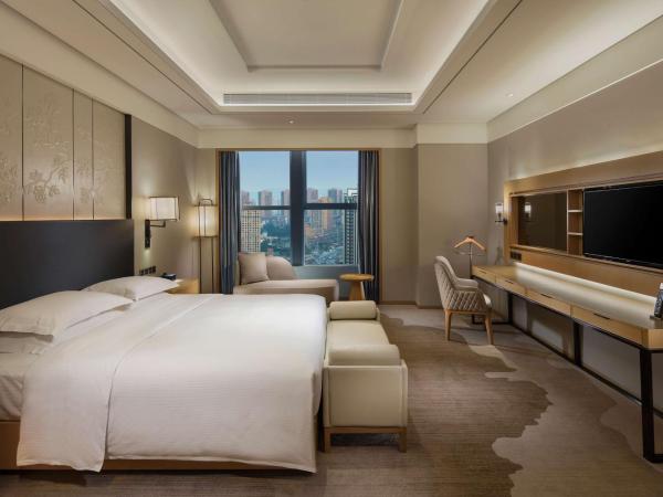 Doubletree By Hilton Chengdu Longquanyi : photo 1 de la chambre suite lit king-size 1 chambre exécutive