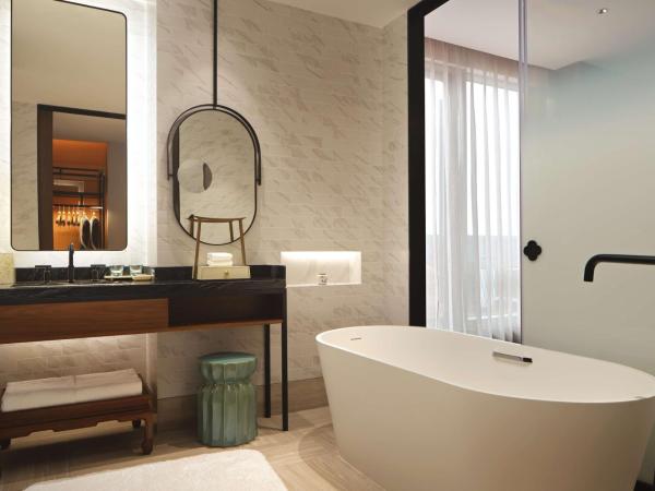 Canopy By Hilton Hangzhou Jinsha Lake : photo 6 de la chambre chambre lit king-size deluxe - vue sur lac