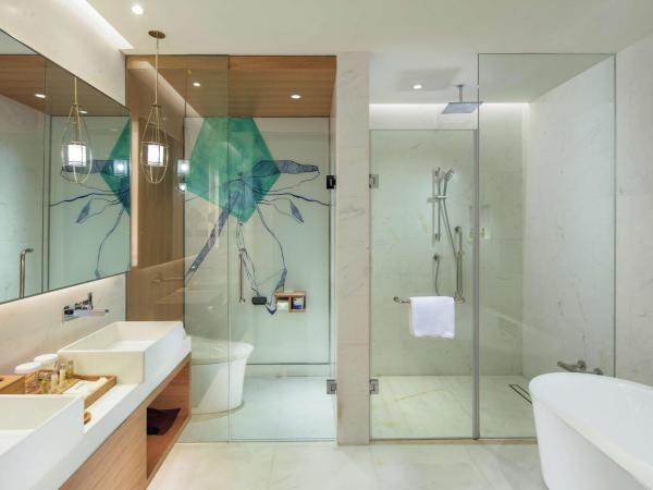 Hilton Garden Inn Shanghai Hongqiao NECC : photo 5 de la chambre suite deluxe avec lit king-size