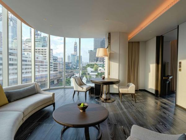 Waldorf Astoria Bangkok : photo 2 de la chambre suite d’angle lit king-size