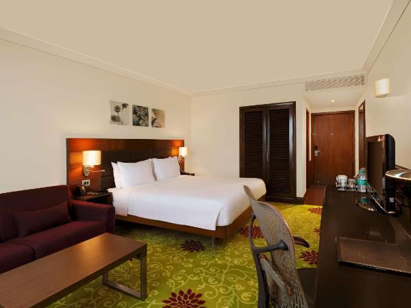 Hilton Garden Inn New Delhi/Saket : photo 2 de la chambre chambre lit king-size