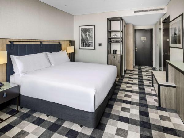 Doubletree By Hilton Karaka : photo 3 de la chambre chambre lit king-size