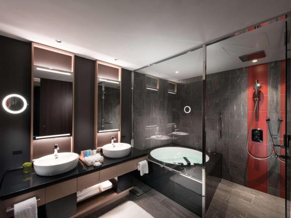 Conrad Osaka : photo 2 de la chambre chambre lit king-size deluxe