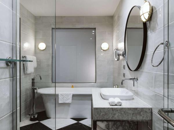 Doubletree By Hilton Wellington : photo 5 de la chambre suite junior lit king-size