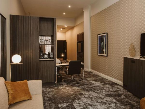 Doubletree By Hilton Wellington : photo 1 de la chambre suite junior lit king-size