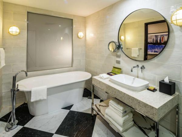 Doubletree By Hilton Wellington : photo 8 de la chambre suite junior lit king-size