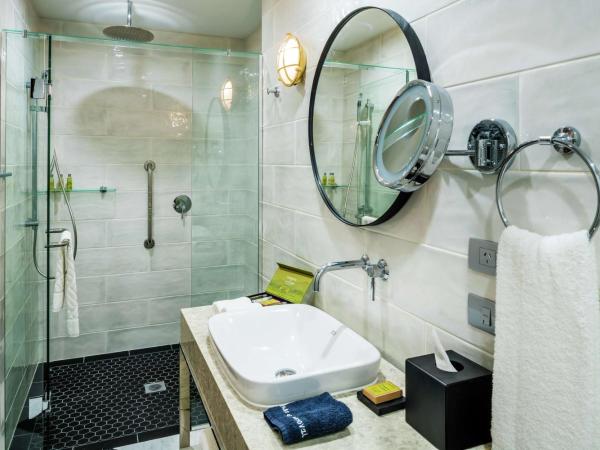 Doubletree By Hilton Wellington : photo 8 de la chambre chambre lit king-size