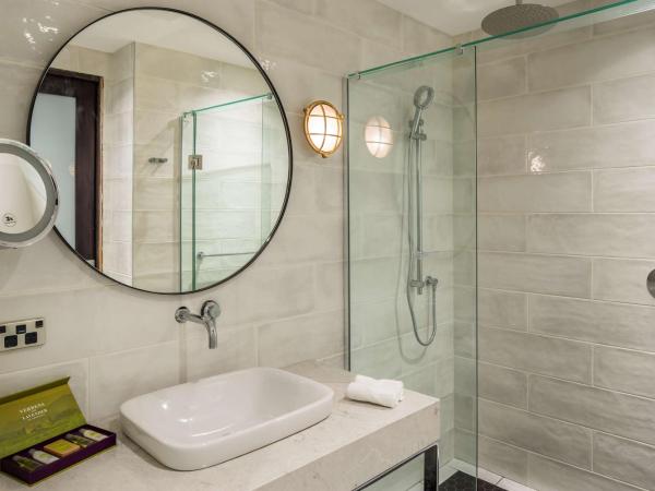 Doubletree By Hilton Wellington : photo 7 de la chambre chambre lit king-size