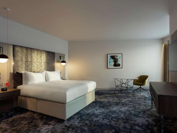 Hilton Aberdeen TECA : photo 4 de la chambre chambre lit king-size - accessible aux personnes à mobilité réduite