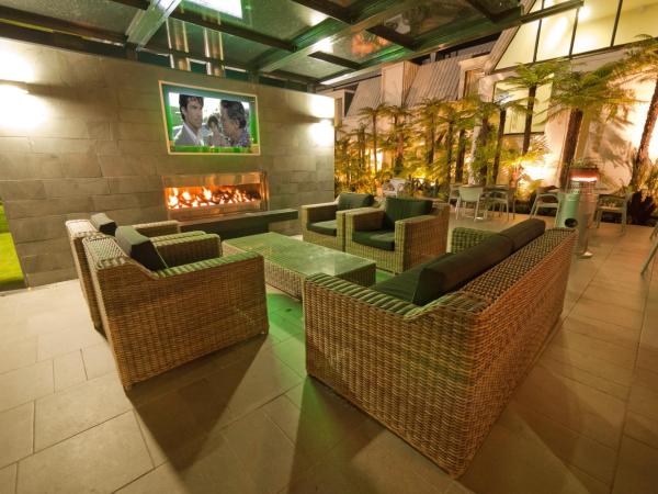 Commodore Airport Hotel Christchurch : photo 3 de la chambre chambre lit king-size premium - vue sur jardin