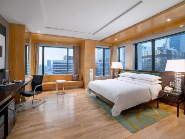 Renaissance Bangkok Ratchaprasong Hotel : photo 1 de la chambre suite studio avec 1 chambre lit king-size