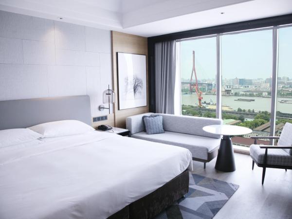 Sheraton Shanghai Pudong Riverside : photo 3 de la chambre chambre supérieure avec lit king-size - vue sur rivière
