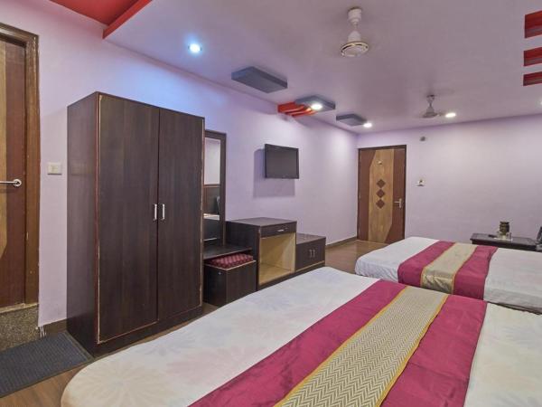 Hotel Deep Palace : photo 3 de la chambre chambre familiale