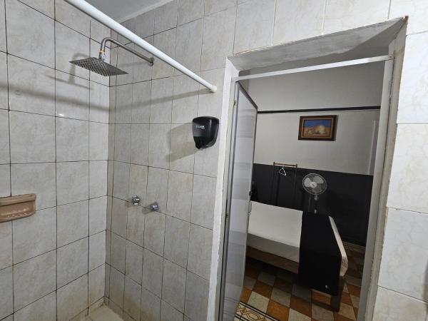 Central Downtown Guadalajara : photo 4 de la chambre chambre double standard