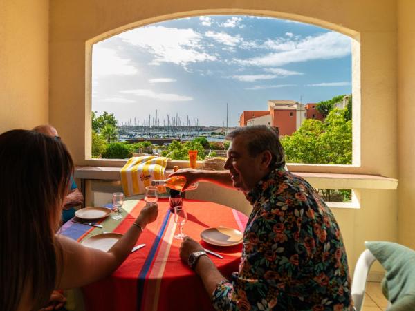 Residence Agathea : photo 3 de la chambre studio (2 adultes + 2 enfants)