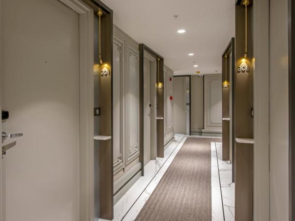 Stayso The House Hotel : photo 2 de la chambre chambre lit king-size supérieure