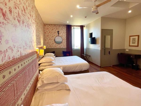 Hotel Restaurant Christophe Colomb : photo 1 de la chambre chambre quadruple - vue sur mer