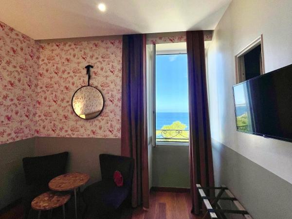 Hotel Restaurant Christophe Colomb : photo 5 de la chambre chambre quadruple - vue sur mer