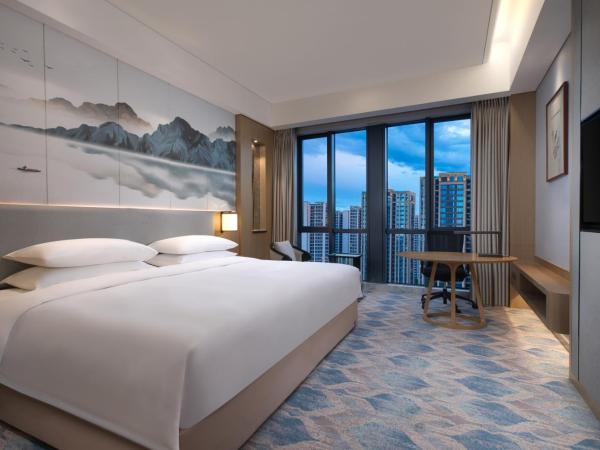 Courtyard by Marriott Hangzhou Xiaoshan : photo 1 de la chambre chambre lit king-size exécutive - vue sur ville