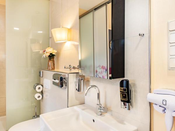 Hotel Fürst Garden : photo 4 de la chambre grande chambre simple