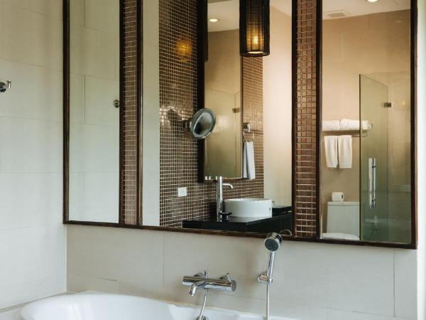 De Chai Colonial Hotel & Spa - SHA Plus : photo 10 de la chambre chambre premier