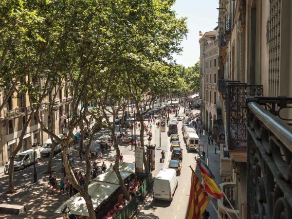 Hostal Benidorm : photo 7 de la chambre chambre quadruple avec vue