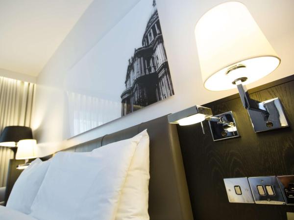 Hilton London Angel Islington : photo 5 de la chambre chambre lits jumeaux