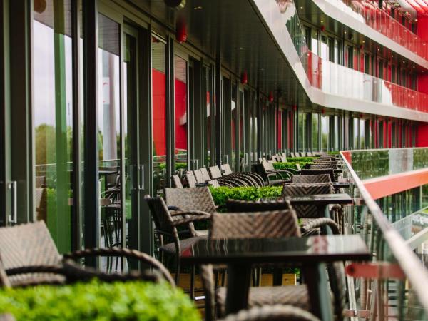 Hilton Garden Inn Manchester Emirates Old Trafford : photo 6 de la chambre chambre lit king-size de luxe - vue sur stade