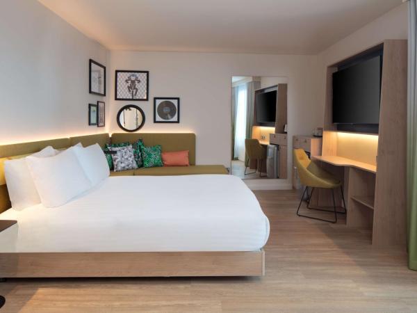 Hampton by Hilton York Piccadilly : photo 2 de la chambre chambre lit queen-size avec canapé-lit