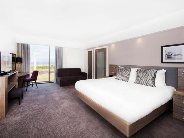 Hampton By Hilton Blackpool : photo 1 de la chambre king room with sea view and sofa bed