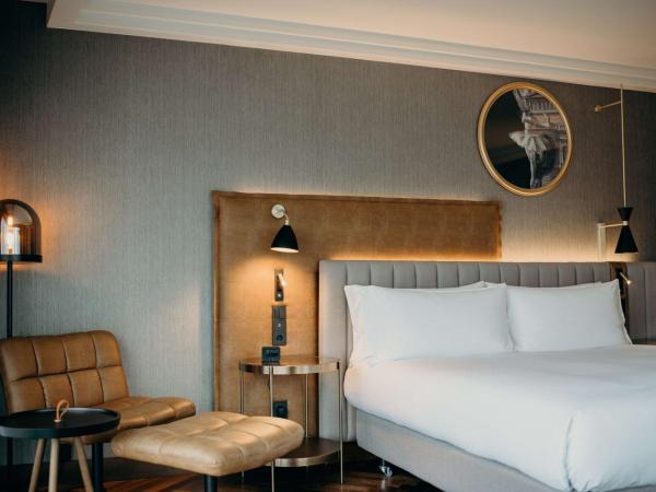 Hilton Frankfurt City Centre : photo 3 de la chambre chambre lit king-size exécutive