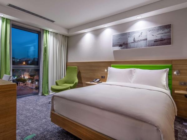 Hampton by Hilton Istanbul Zeytinburnu : photo 8 de la chambre chambre lit queen-size 