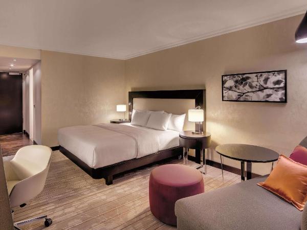 Hilton Munich Park : photo 1 de la chambre chambre lit king-size