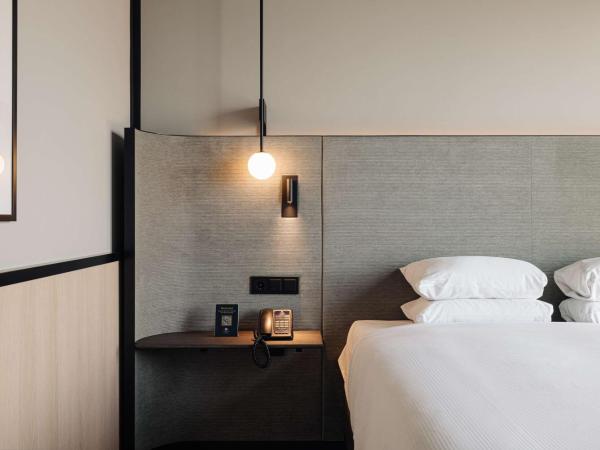 DoubleTree by Hilton Amsterdam Centraal Station : photo 7 de la chambre suite 1 chambre supérieure - vue sur ville