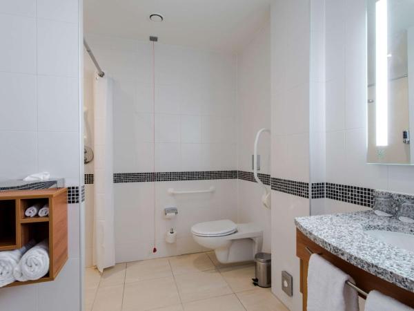 Hampton By Hilton Amsterdam Arena Boulevard : photo 4 de la chambre chambre lit queen-size - pour personnes à mobilité réduite