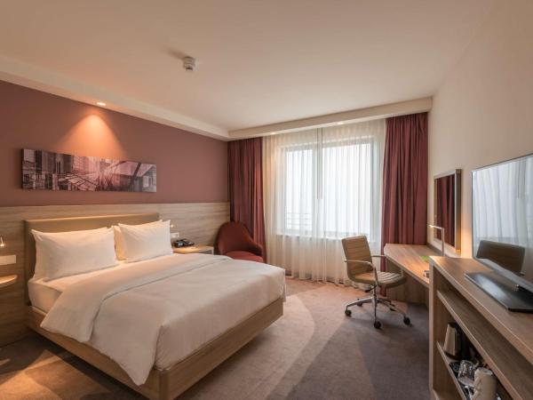 Hampton By Hilton Frankfurt City Centre East : photo 5 de la chambre chambre lit queen-size - non-fumeurs