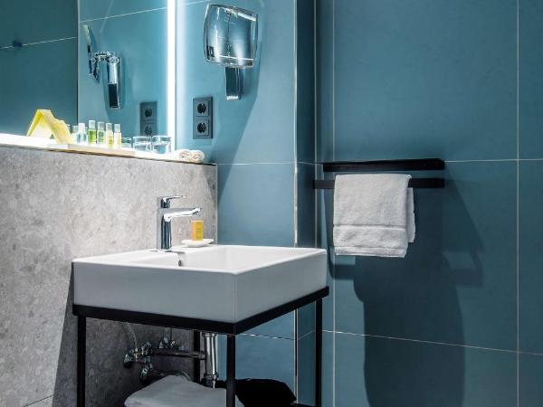 Hilton Garden Inn Mannheim : photo 4 de la chambre chambre lit king-size deluxe