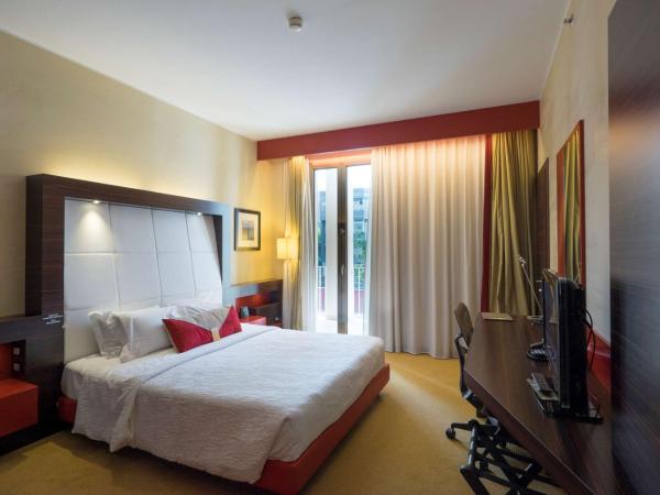 Hilton Garden Inn Lecce : photo 2 de la chambre chambre lit king-size - accessible aux personnes à mobilité réduite 