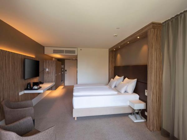 Doubletree by Hilton Vienna Schonbrunn : photo 5 de la chambre chambre lit king-size deluxe avec balcon